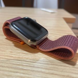 Apple Watch Series 6 40 mm Titanium case